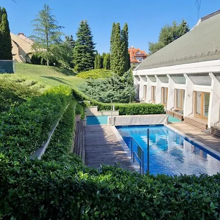 Carbona 101, 307 Hévíz