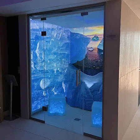 Carbona 101, 307 * Hévíz