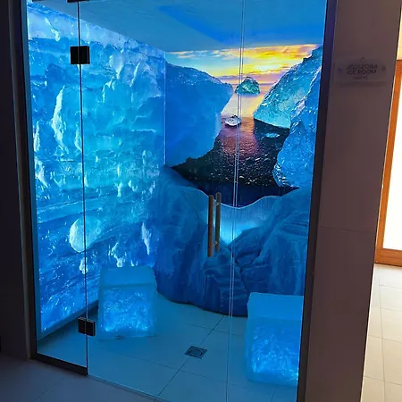 Carbona 101, 307 * Hévíz